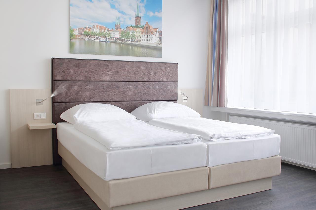 Viva Hotel Luebeck Luaran gambar